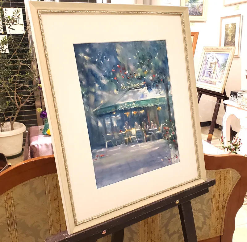 木漏れ日のカフェテラス