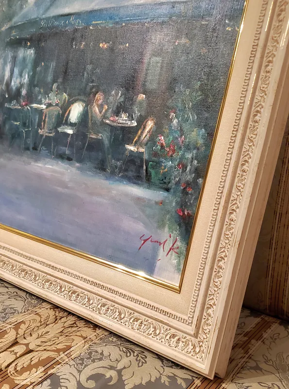 木漏れ日のカフェテラス