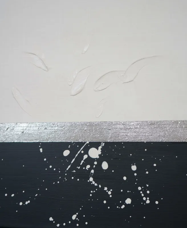 Zen on the wall [静と寂]