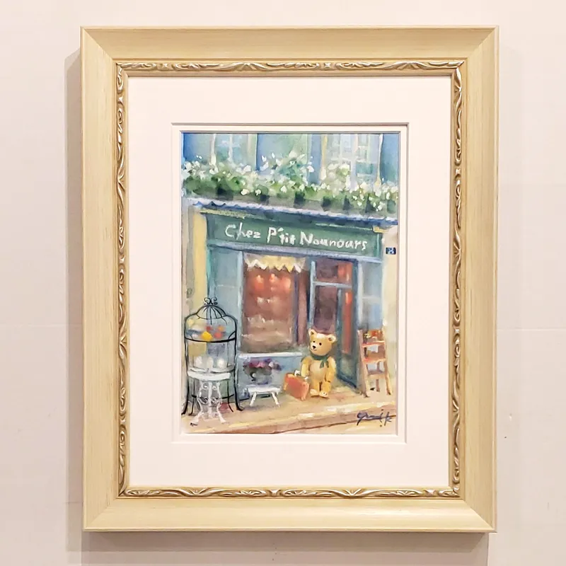 お土産選びのクマ