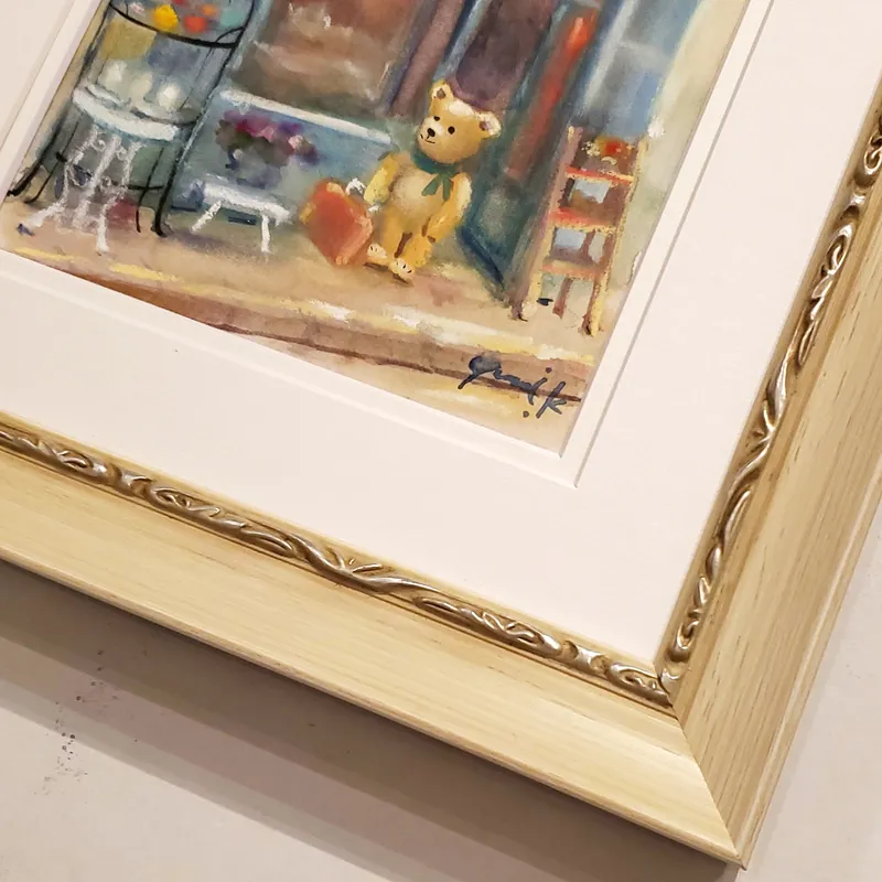 お土産選びのクマ