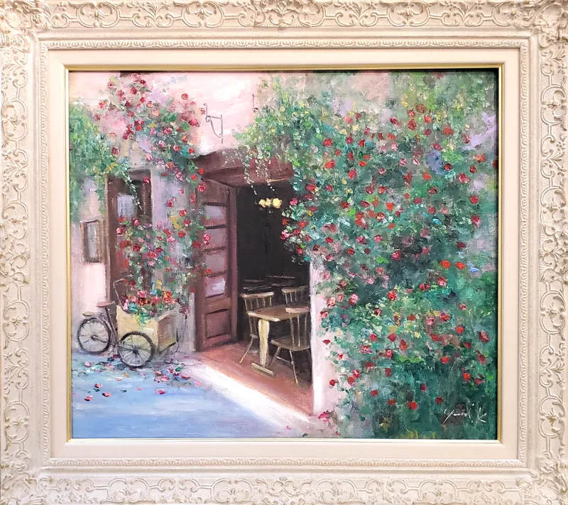 蔓薔薇の咲くカフェ