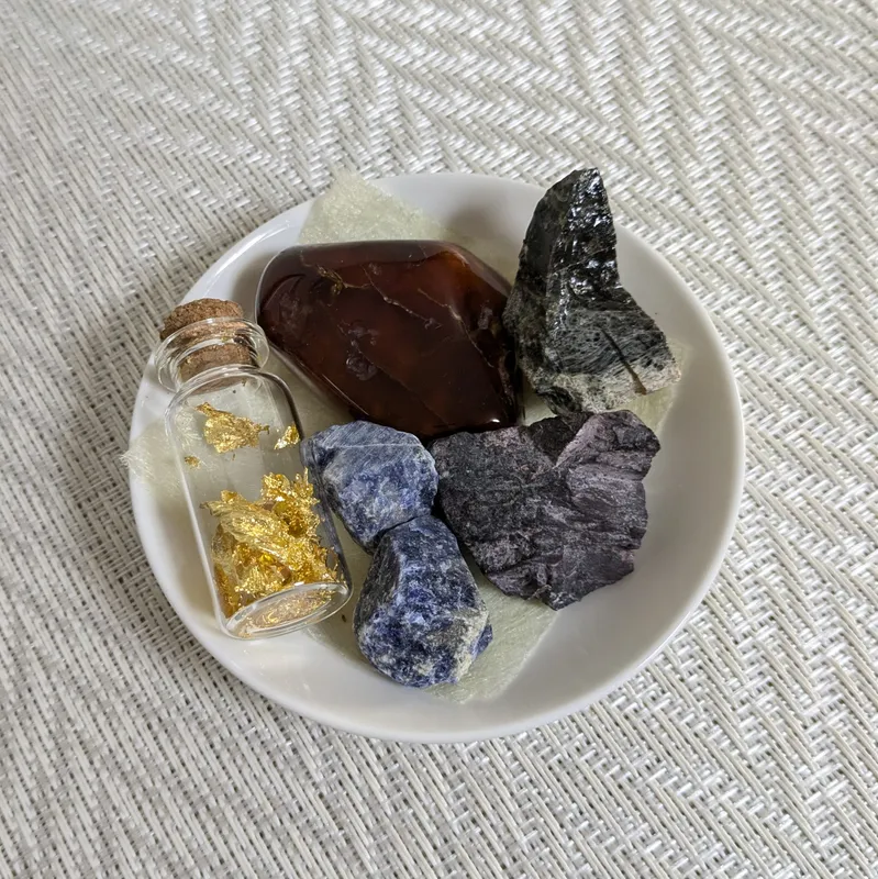 ワインに浮かぶ三日月