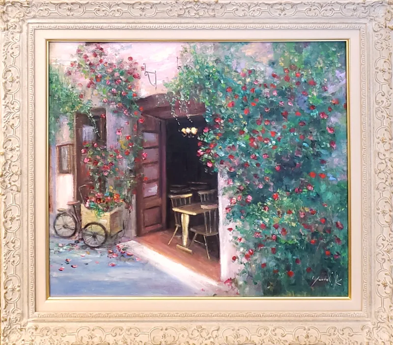 蔓薔薇の咲くカフェ
